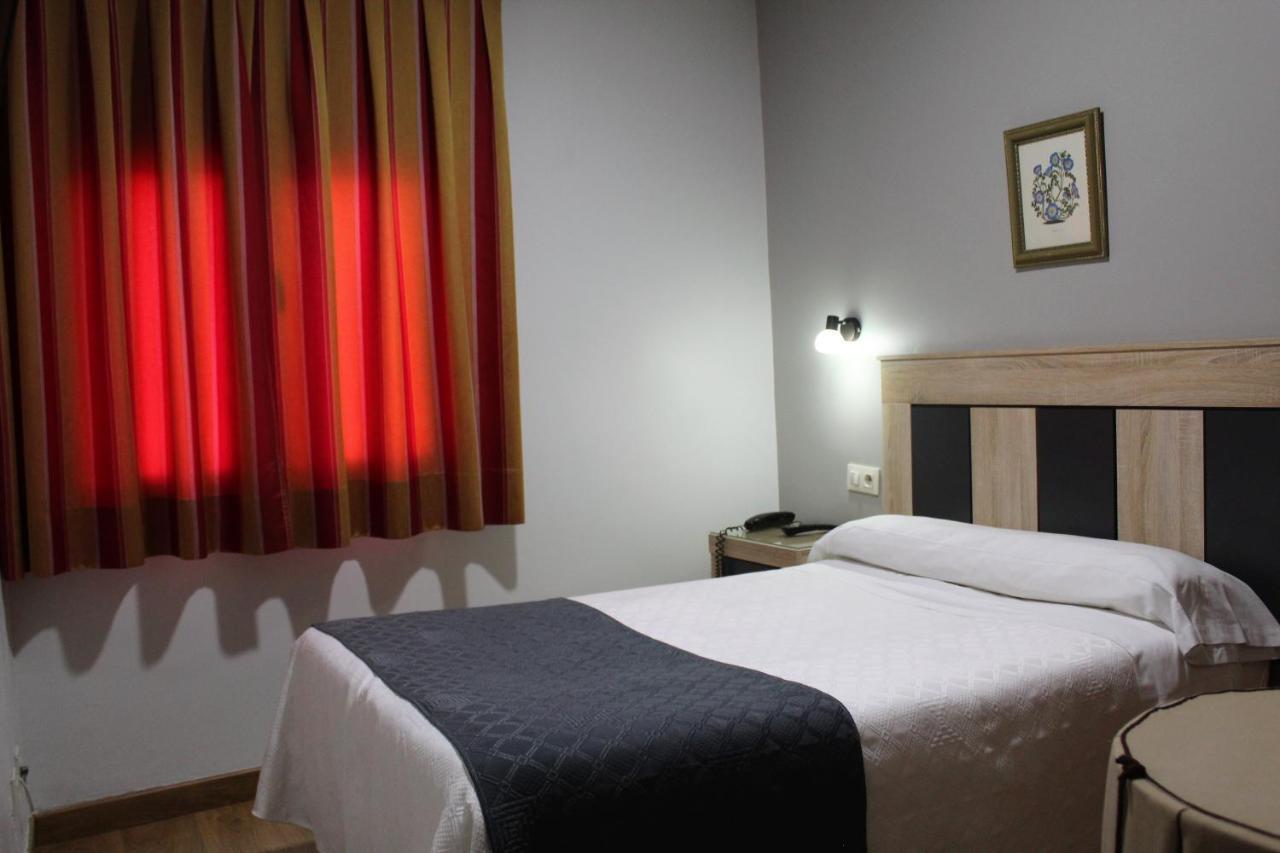 Chambre Simple - Vue sur Extérieur