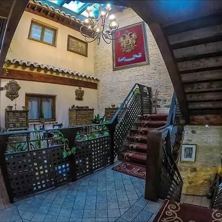 Hospederia Casa De Cisneros-2